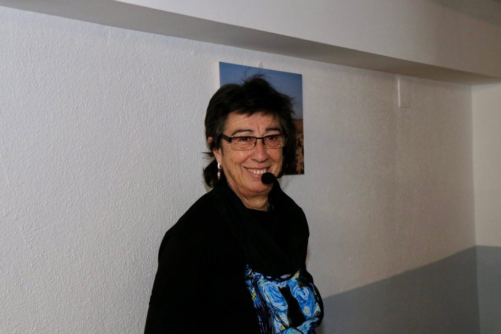 Archivo: Imagen de Marisa Maliaño durante el acto “Somos bacterias venidas a más” (Robe) ¿o venidas a menos? | Pool Ágora Solidaria Cultura y Memoria Luis Toca/Óscar Juárez - 28.01.2026