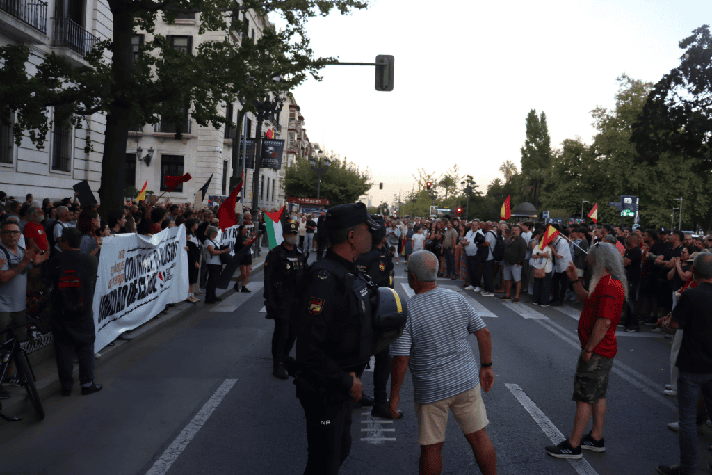 Imagen de la concentración frente a Delegación de Gobierno en Cantabria | Pool Ágora Solidaria Cultura y Memoria Luis Toca/Daniel Martínez - 02.09.2026