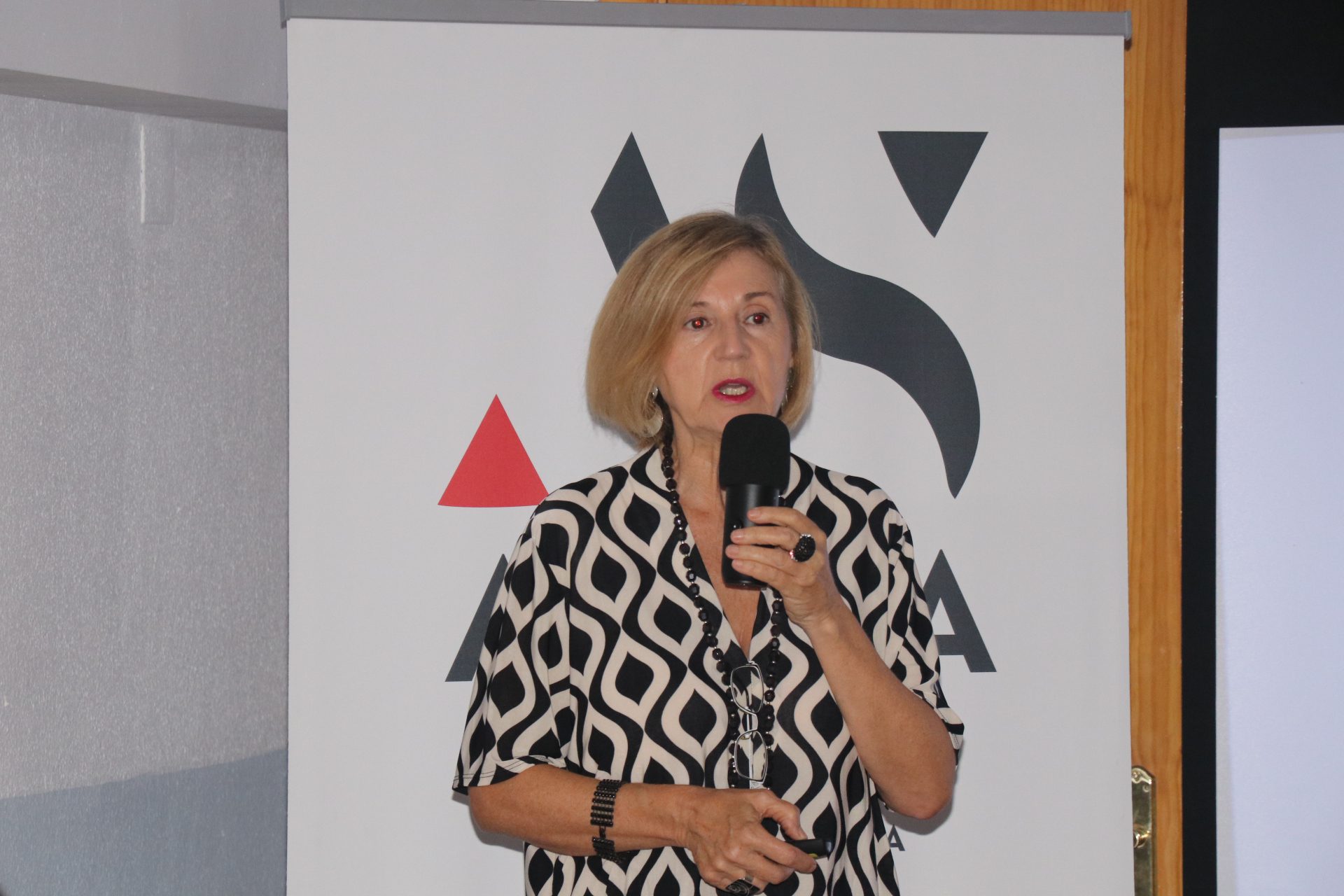Charo Quintana reivindica hablar de la menstruación “sin prejuicios” y desterrar expresiones peyorativas sobre el ciclo menstrual