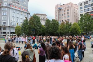 Imagen de la concentración por la vivienda en Cantabria | Pool Ágora Solidaria Cultura y Memoria Luis Toca/Óscar Juárez - 29.09.2026